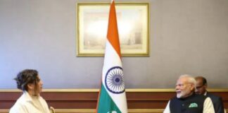 കുവൈത്തിൽ യോഗാ പരിശീലകയുമായി കൂടിക്കാഴ്ച നടത്തി പ്രധാനമന്ത്രി മോദി